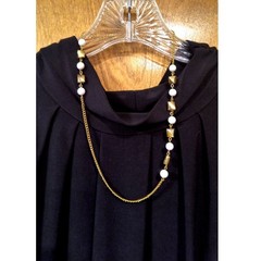1178. Necklace Gold Tone Chain White and Gold Beads