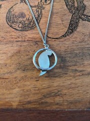 Vintage Silver Toned Leaf Pendant Necklace With Crystals And Black Stone