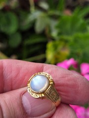 Beautiful 1930’s Chinese 18k Gold & Moonstone ring Size 7.5