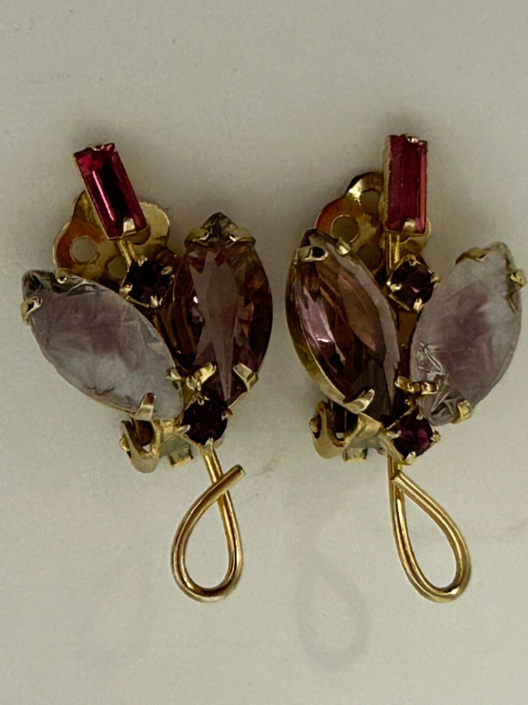 Vintage Juliana D & E Lavender Pink Pressed Glass Flower Clip Earrings