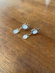 Victorian Opaline Glass Cabochon Clip-On Earrings 1.5″ Long Dangles Gold Tone
