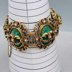 Judy Lee 1968 Spanish Moss Molded Jade Glass Cabochon Bracelet Earrings Set