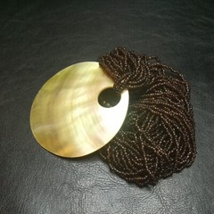 Vintage Brown Glass Seed Beads Necklace Shell Pendent. 4445