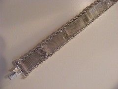 Vintage LISA JEWELS Mesh 7” Bracelet With Seed Pearl Flowers elegant 1970’s