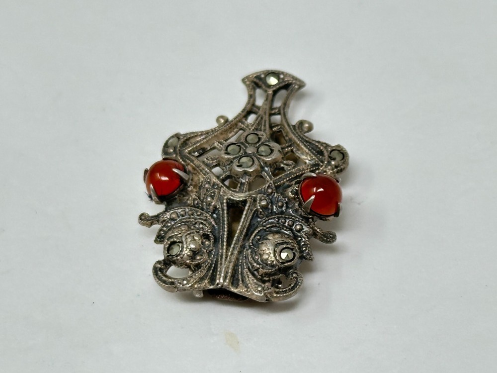 Vintage Sterling Silver Marcasite Carnelian Cabochon Hinged Dress Fur Clip 5.49g