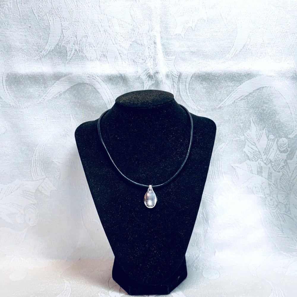 RALPH LAUREN necklace silvertone metal teardrop pendant black cord toggle clasp