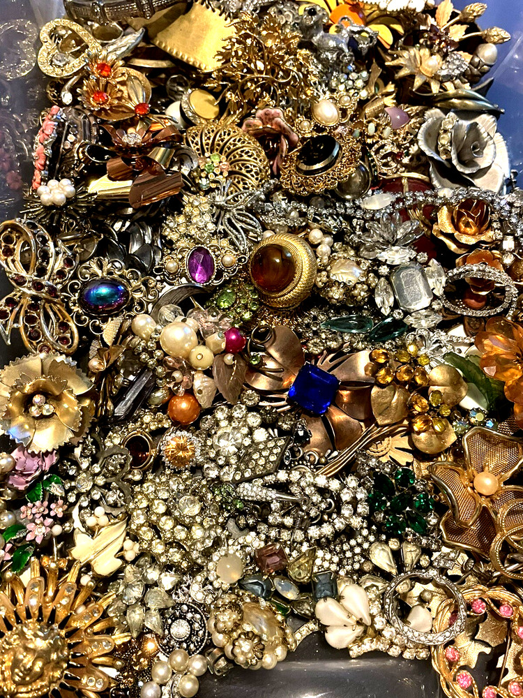 Estate 1 Lb+ Mixed Jewelry Lot Vintage-Modern DIY JUNK CRAFT REPAIR Unsorted