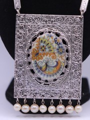Vintage Berber Silver Tone Cameo Dangle Faux Pearl Necklace 23”
