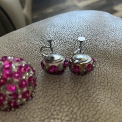 Rare Vintage Push Pin Sequin Beaded Satin Foam Brooch And Clip On Earrings