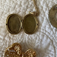 Vintage Gold Tone Jewlery Lot Locket Earrings Brooches
