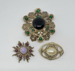 Mixed Brooch Lot Costume Jewelry Gold Tone Mix Pins Rhinestones Opal Onyx