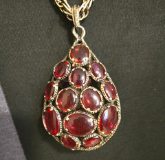 Vtg Crown Trifari (C) Renaissance Teardrop Cranberry Glass Necklace Set ~ Signed