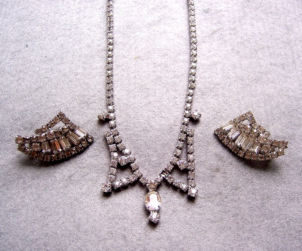 Art Deco clear rhinestone necklace and clip earrings set 1950s