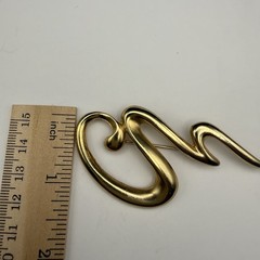 Vintage Modernist Abstract Gold Tone Brooch Pin Sculptural Statement Jewelry