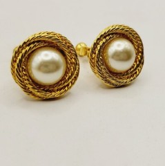Napier Earrings Gold Tone Faux Pearl Screw Back Clip On Hoop Rope .75 in Vintage