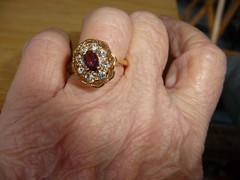 18KT H G P PLATED GOLD TONE TINY RED STONE SZ 7.5 RING #31/18-3
