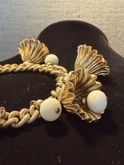 VTG Rare Napier Gold-Tone Chunky Fluted Bells W/White Lucite Clappers Bracelet