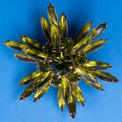 Judy Lee Starburst Brooch Pin Gold Tone 2.25″ Olive Green Rhinestone Vintage