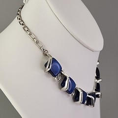 Vintage Thermoset Necklace Clip On Earrings Set Blue Silver Tone 15″