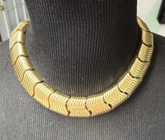 STUNNING VINTAGE ESTATE “S”WAVE LINKS GIVENCHY GOLD Collar Necklace