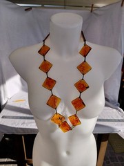 Vintage 1950’s/1960’s Bakelite Tortiose Shell NECKLACE 36″ 14 Amber Pendants