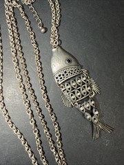 Vintage Articulated 3-Sections Rhinestones Bling Fish Necklace – Chain Hangs 18″