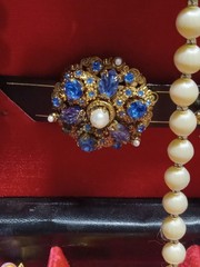 Vintage Costume Jewlery Clip Earings Brooches Necklaces In Jewlery Box