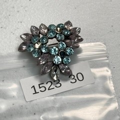 Vintage Brooch Ice Blue & Smoky Gray Rhinestone Leaf Heart Wreath Silver Tone