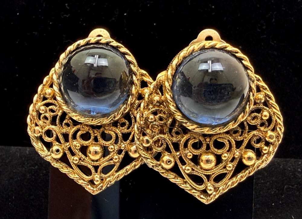 Vtg Clara Studios Asymmetry Glass Cabochon Gold Tone Filagree Earrings Clip On