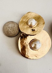Vintage 1980’s Bold Gold And Faux Pearl Disk Clip Earrings Les Bernard Style