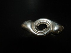 Mexico sterling silver 0.925 modernist puffy stylized hurricane horn pin brooch