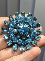 23. Vtg Silver tone Mix material White, AB, Blue Rhinestone Prong Set 5 Pins
