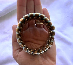 Vintage Style Blue Stretch Bracelet – Gold Tone Elastic Band