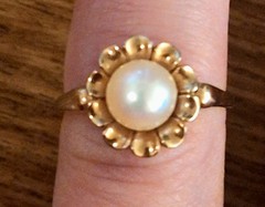 Vintage Estate 10K Yellow Gold Ring with Cultured Pearl!! Size 5.75!! 2 Grams!!