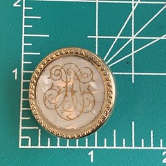 Gold Swirl Mother of Pearl Magnetized Brooch Pin – General MFG U.S.A Gold Tone