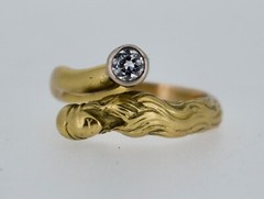 Art Nouveau 18K Lady Luck Ring