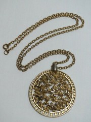 Vintage Gold Filigree Chain Link Necklace with Open Leaf Medallion 24 inch