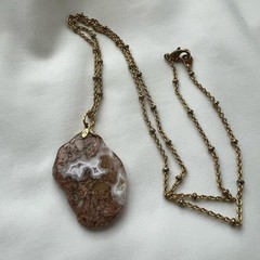 Vintage Polished Moss Agate Stone Pendant Necklace Gold Tone Beaded Chain Boho