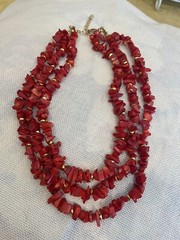 Vintage Red Natural Coral Chip Necklace 3 Three Strands 18 In Gold Tone Estate