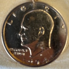 Vintage 1974 Eisenhower Dollar Coin Pendant Gold Tone Chain Bracelet(SC1025-151)