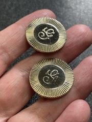 Vintage Letter G Monogram Textured Round Gold Tone Metal Clip Earrings