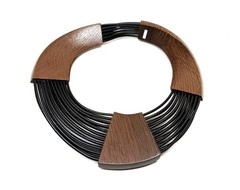 Exquisite Gerda Lynggaard Monies Wavy Wood & Leather Necklace