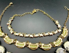Vintage Thermoset Jewelry 4 Pc Collection Necklace Earrings Red Green Blue