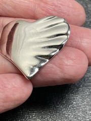 TRIFARI Signed Vintage Small Wavy Heart 1.1” Silver Tone Metal Brooch Pin