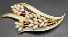 Mode Art Brooch Pin Gold Tone White Beaded Estate Statement MCM Signed Vintage