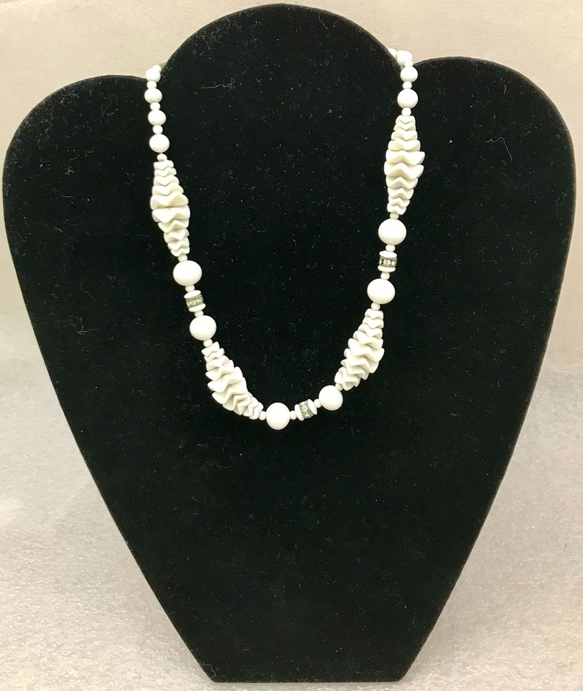 Vintage 15″ White Ruffle Bead, Rhinestone, Strand Necklace JWL-936