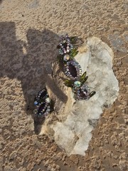 Vintage Unsigned Hobe Amethyst and Olive color Art Glass Earring/Bracelet Set
