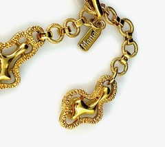 ULTRA ELEGANCE 1974 MONET ‘MANDIRA’ GOLD-TONE FREE FORM BIB STATEMENT NECKLACE