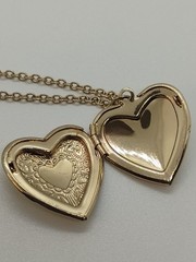 Vintage Style Gold Tone Etched Pillow Heart Locket Pendant Necklace Classic