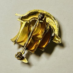 Vintage Spanish Damascene Ship Brooch – Spain – Gold Tone & Red Enamel 1.5”
